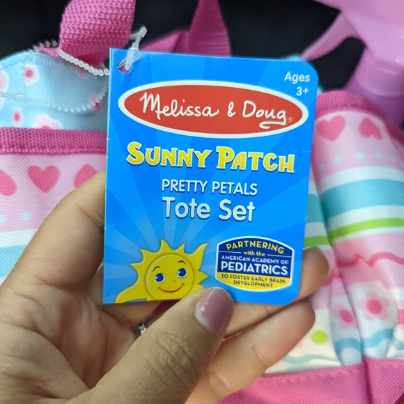 Melissa and Doug Sunny Patch Pretty Petals tote set gardening toy toddler 3+ - Picture 4 of 6
